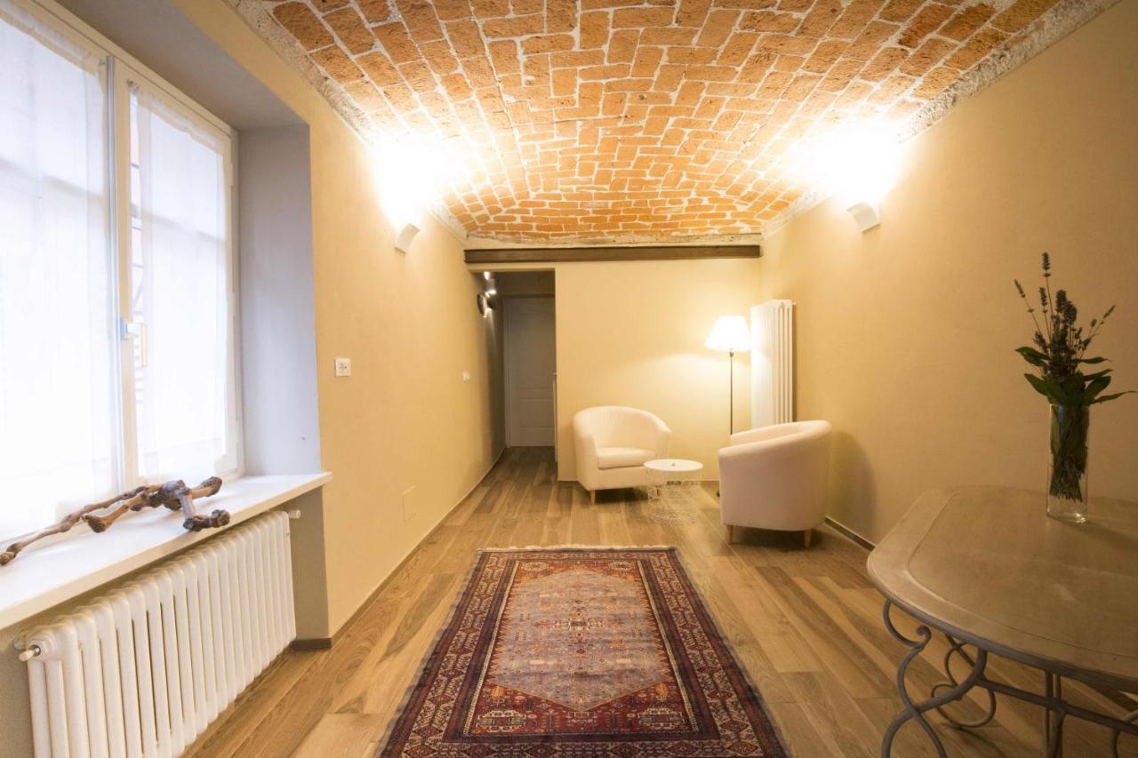 Dimora Della Rocca Bed & Breakfast Costigliole d'Asti Ngoại thất bức ảnh