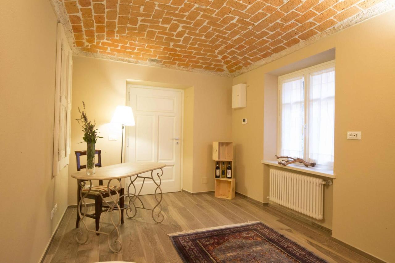 Dimora Della Rocca Bed & Breakfast Costigliole d'Asti Ngoại thất bức ảnh